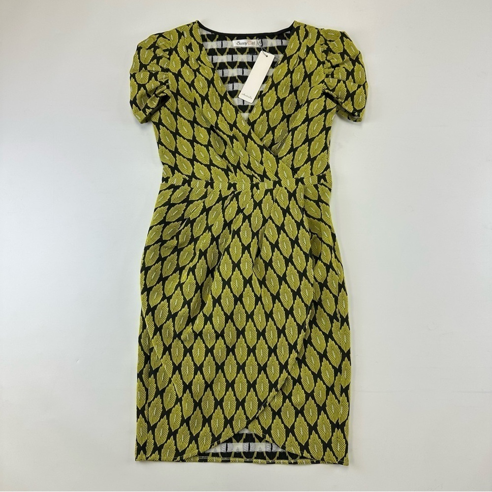 Sunny Girl ModCloth NWT green leaf jacquard wrap look dress Size Small tulip hem